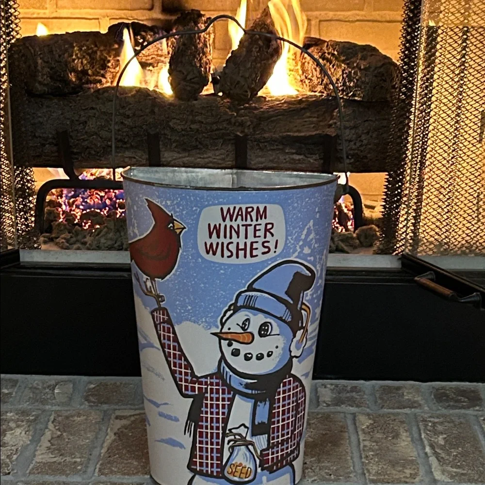 NEW! Vintage Inspired Winter Snowman Metal Wall Pocket Metal Bucket Vase